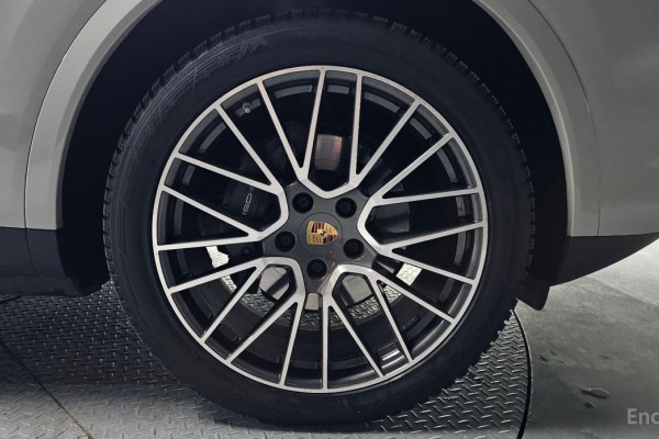 2023 Porsche Cayenne с пробегом 20 797 км
