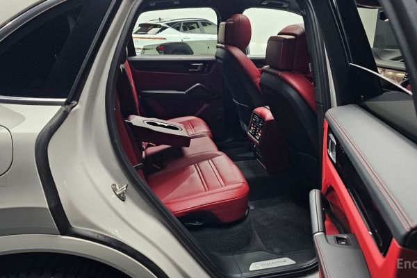 2023 Porsche Cayenne с пробегом 20 797 км