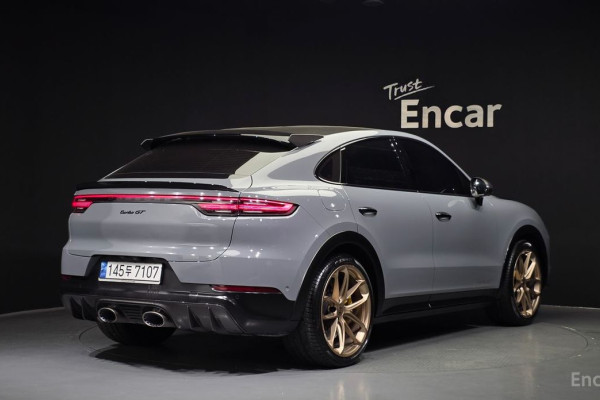 2022 Porsche Cayenne с пробегом 43 578 км