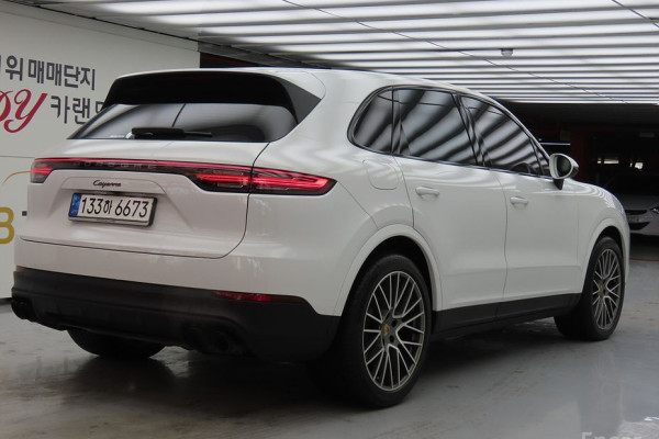 2023 Porsche Cayenne с пробегом 12 940 км