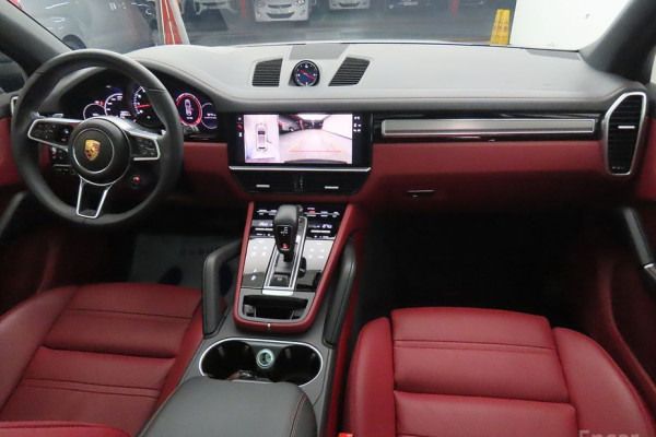2023 Porsche Cayenne с пробегом 12 940 км