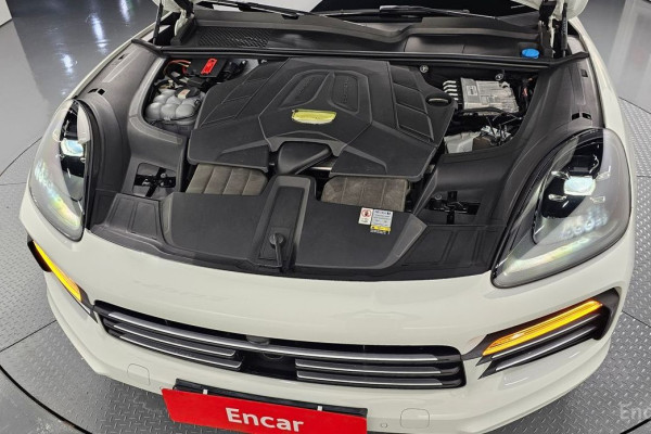 2023 Porsche Cayenne с пробегом 15 491 км