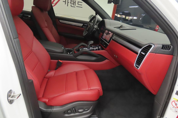 2023 Porsche Cayenne с пробегом 12 940 км