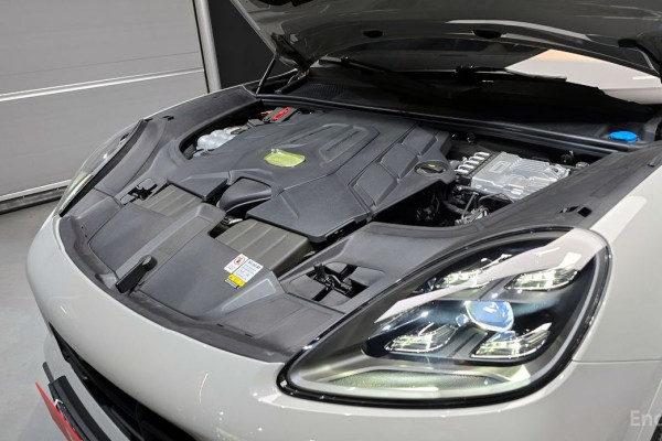 2023 Porsche Cayenne с пробегом 14 724 км