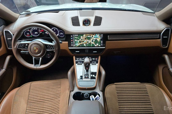 2023 Porsche Cayenne с пробегом 14 724 км