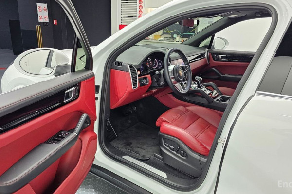 2023 Porsche Cayenne с пробегом 15 491 км