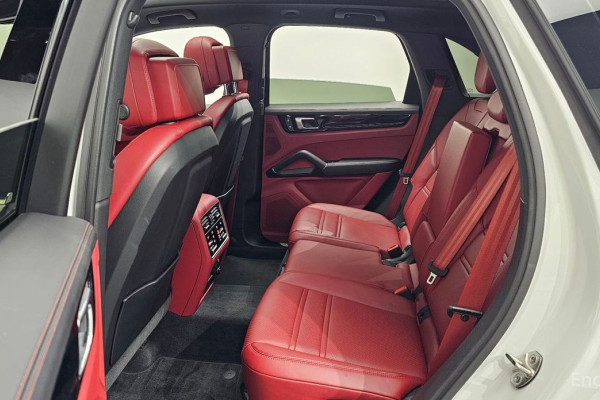 2023 Porsche Cayenne с пробегом 15 491 км