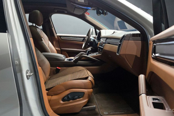2023 Porsche Cayenne с пробегом 14 724 км