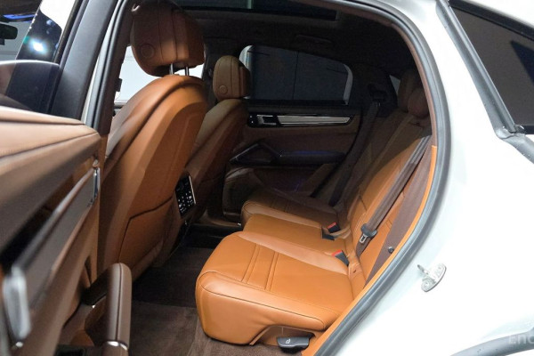 2023 Porsche Cayenne с пробегом 14 724 км