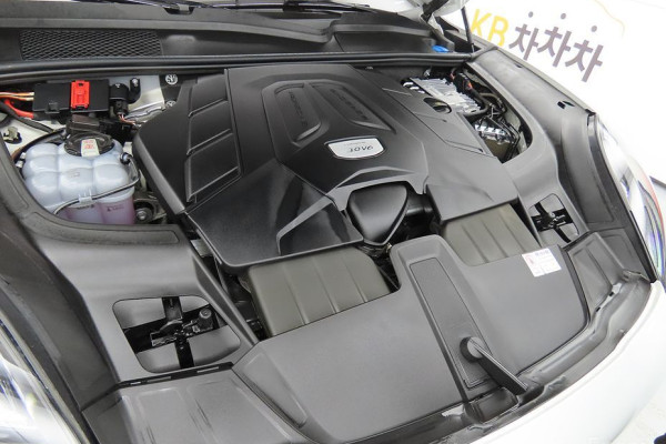 2023 Porsche Cayenne с пробегом 12 940 км