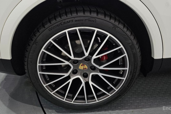 2022 Porsche Cayenne с пробегом 70 965 км