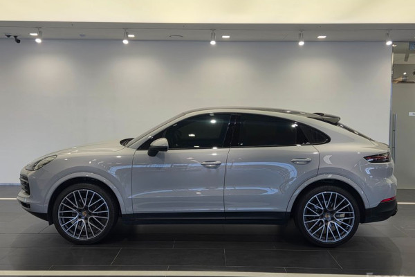 2022 Porsche Cayenne с пробегом 11 990 км