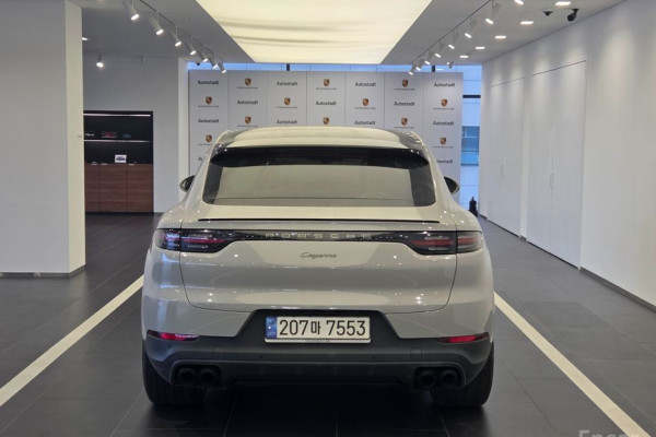 2022 Porsche Cayenne с пробегом 11 990 км