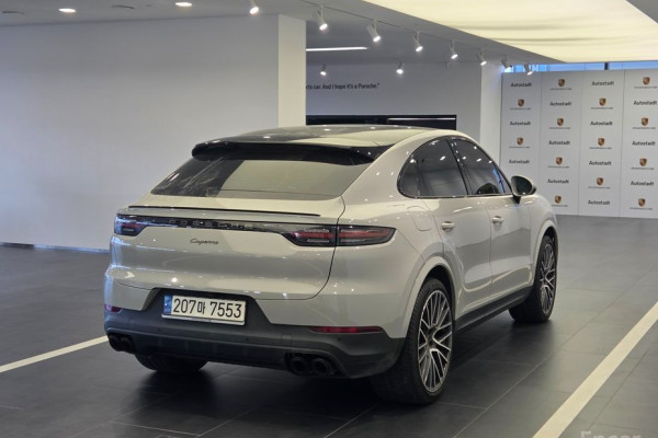 2022 Porsche Cayenne с пробегом 11 990 км