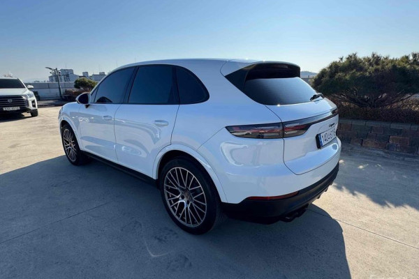 2023 Porsche Cayenne с пробегом 29 100 км
