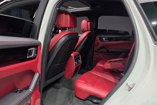 2022 Porsche Cayenne с пробегом 18 676 км