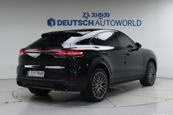 2023 Porsche Cayenne с пробегом 30 000 км