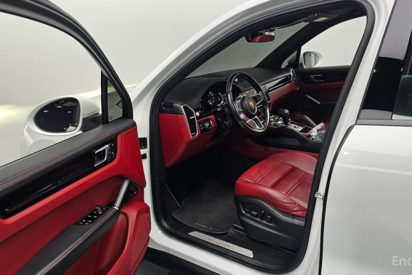 2022 Porsche Cayenne с пробегом 70 965 км