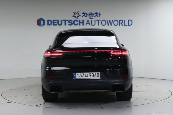 2023 Porsche Cayenne с пробегом 30 000 км