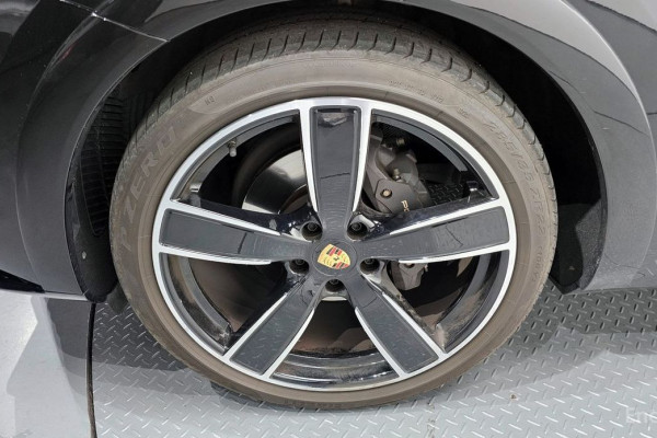 2023 Porsche Cayenne с пробегом 27 098 км