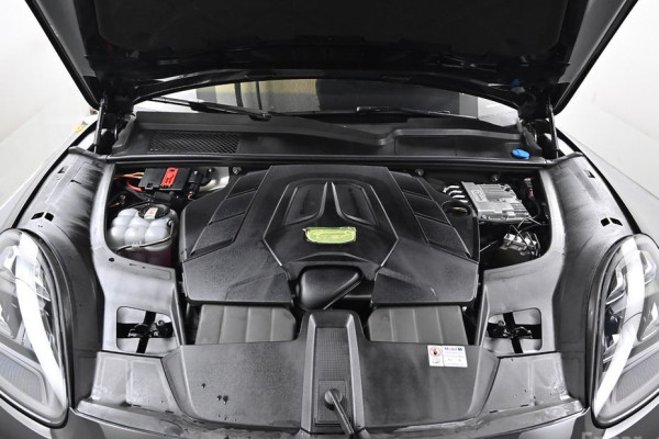 2023 Porsche Cayenne с пробегом 30 000 км