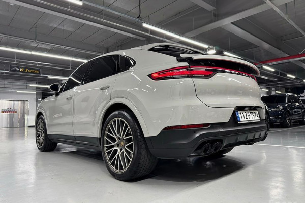 2022 Porsche Cayenne с пробегом 45 109 км