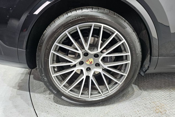 2023 Porsche Cayenne с пробегом 11 583 км