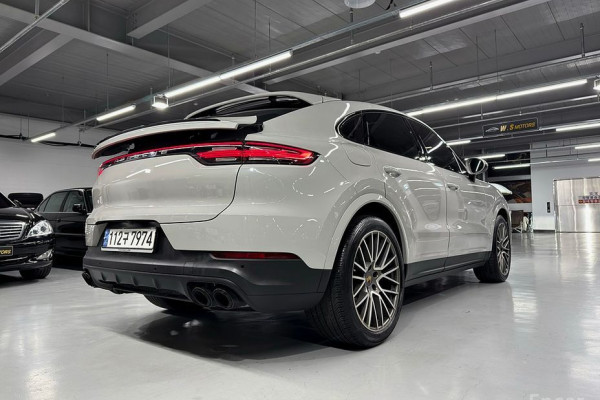 2022 Porsche Cayenne с пробегом 45 109 км