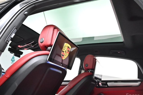 2023 Porsche Cayenne с пробегом 30 000 км