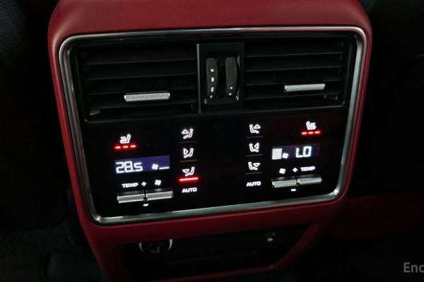 2023 Porsche Cayenne с пробегом 27 098 км