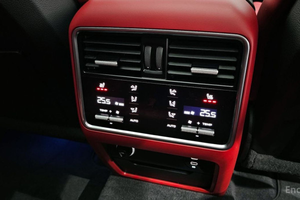 2023 Porsche Cayenne с пробегом 11 583 км