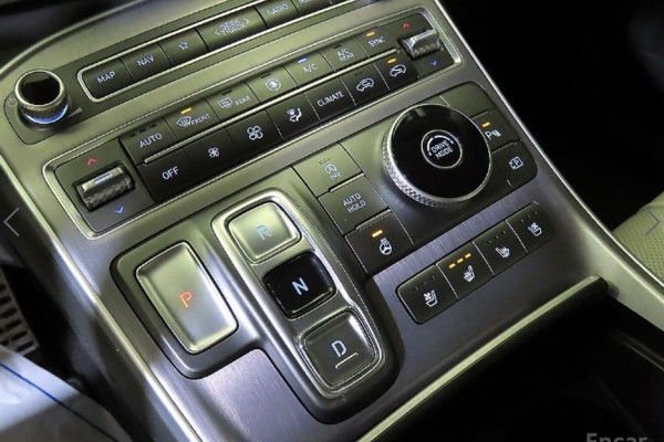 2021 Hyundai Santa Fe с пробегом 119 027 км