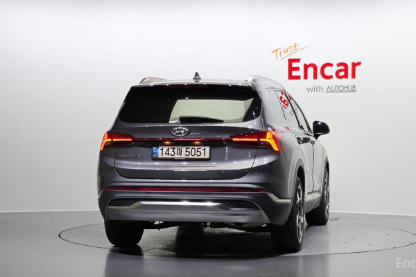 2021 Hyundai Santa Fe с пробегом 68 090 км