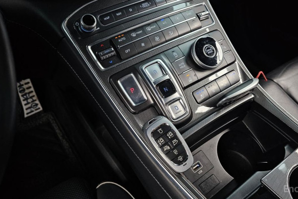 2021 Hyundai Santa Fe с пробегом 68 090 км