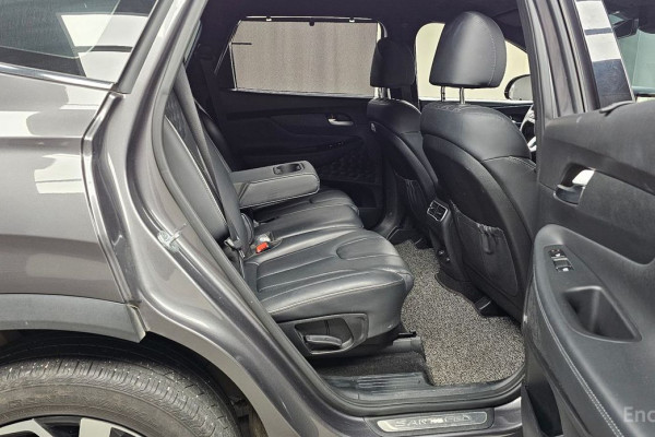 2021 Hyundai Santa Fe с пробегом 68 090 км