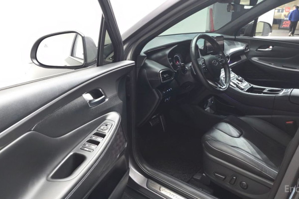 2021 Hyundai Santa Fe с пробегом 15 710 км