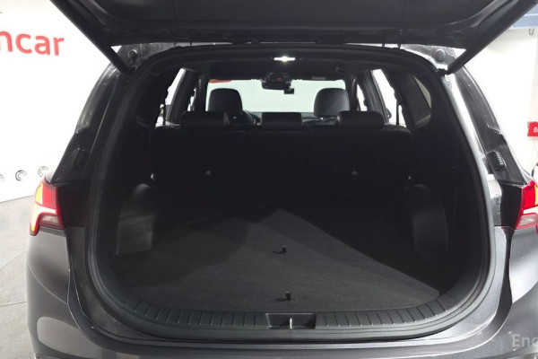 2021 Hyundai Santa Fe с пробегом 15 710 км