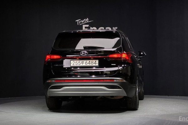 2023 Hyundai Santa Fe с пробегом 123 028 км