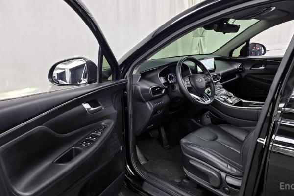 2023 Hyundai Santa Fe с пробегом 123 028 км