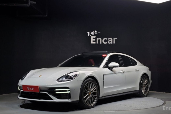 2022 Porsche Panamera с пробегом 21 036 км