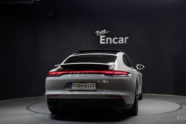 2022 Porsche Panamera с пробегом 21 036 км