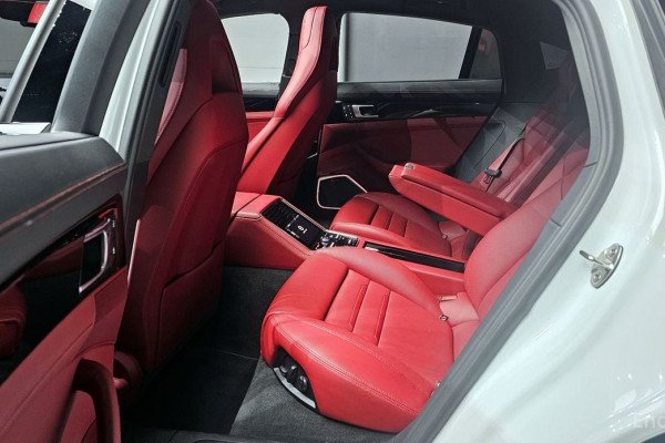 2022 Porsche Panamera с пробегом 49 818 км