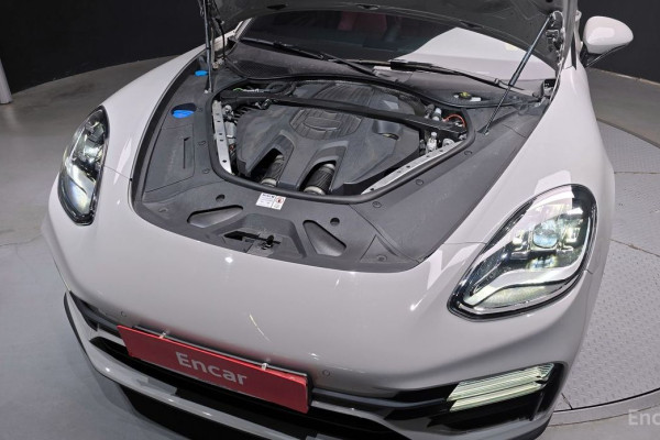 2022 Porsche Panamera с пробегом 21 036 км