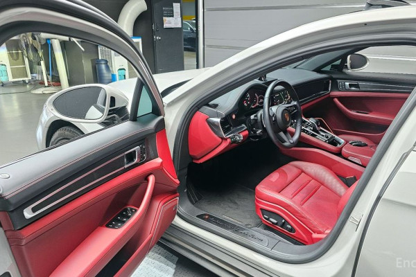 2022 Porsche Panamera с пробегом 21 036 км