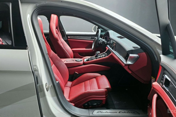2022 Porsche Panamera с пробегом 21 036 км