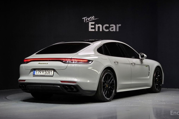 2022 Porsche Panamera с пробегом 32 413 км