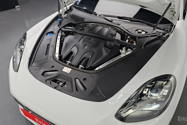 2023 Porsche Panamera с пробегом 36 284 км