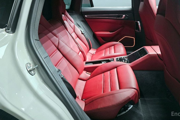 2022 Porsche Panamera с пробегом 21 036 км