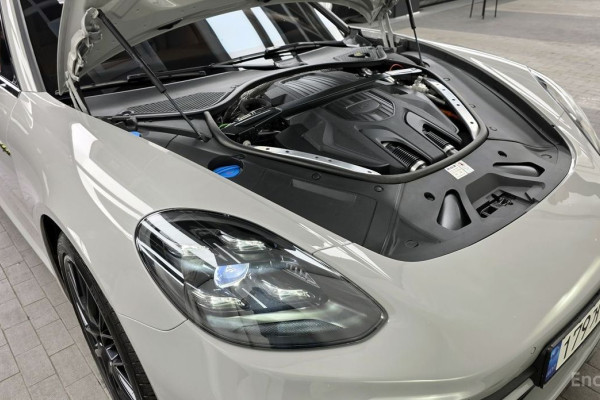 2022 Porsche Panamera с пробегом 32 413 км