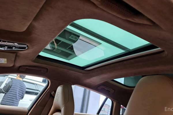 2022 Porsche Panamera с пробегом 32 413 км